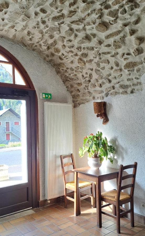 Auberge Du Glandon Saint-Colomban-des-Villards Экстерьер фото